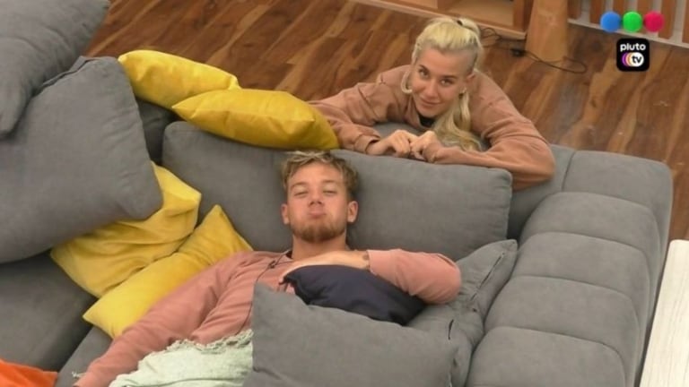 Incómodo momento en Gran Hermano: La Tora quiso besar a Nacho y él se alejó