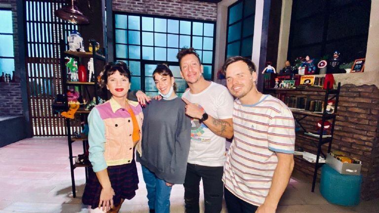 La ovación del público a Tini Stoessel cuando Nicolás Vázquez anunció que estaba en la platea de Una semana nada más