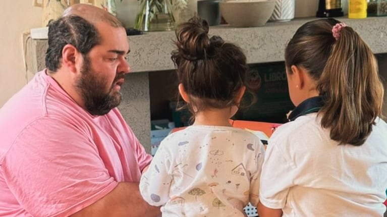 Darío Barassi mostró cómo está quedando el cuarto de sus hijas: empapelado de ensueño y enorme vestidor 