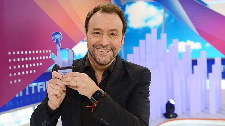 La felicidad y agradecimiento de Adrián Pallares al recibir el premio Los Más Ckickeados