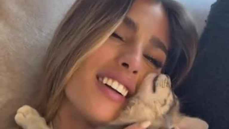 Julieta Poggio mostró el lado más travieso de Chimuela