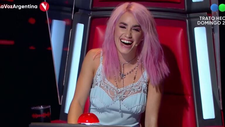 Pícaro comentario de Lali Espósito en La Voz: "Mi sueño siempre fue tener un novio que tenga o panadería o kiosco"