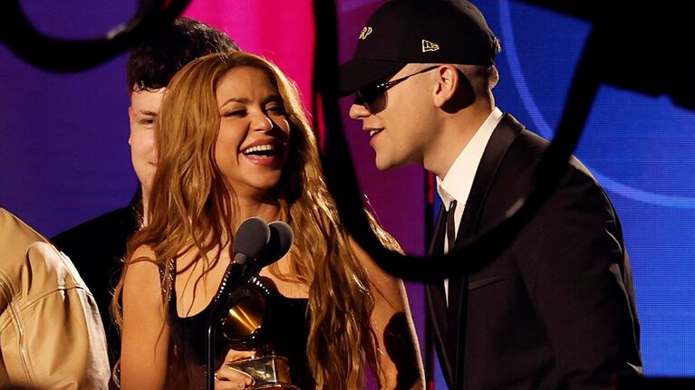La emoción de Shakira y Bizarrap al recibir el Latin Grammy en Sevilla