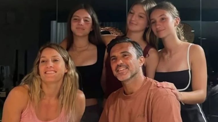 Las imágenes del festejo íntimo de Fabián Cubero: cumplió 47 años y lo celebró con sus hijos y Mica Viciconte