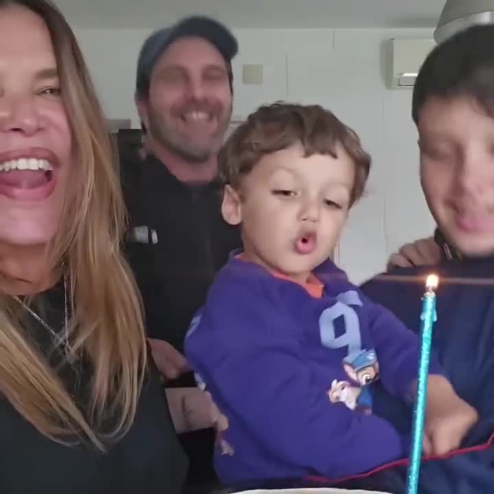 La emoción de Nazarena Vélez en el cumpleaños número 15 de su hijo Titi