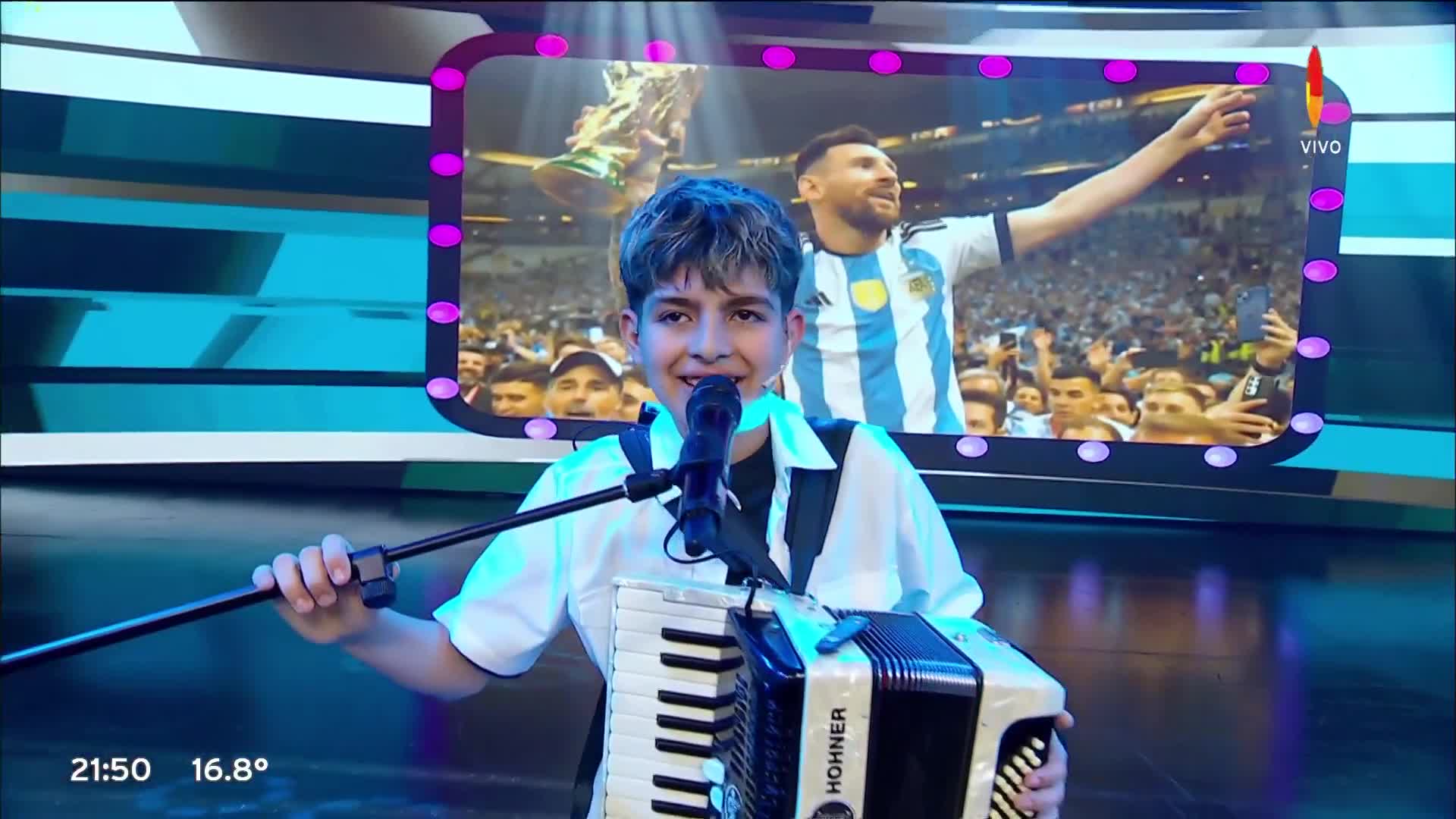 Le escribió una canción a Lionel Messi en “Buenas Noches Familia” y ganó 10 millones de pesos