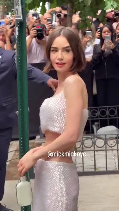 Lily Collins, en Nueva York: la protagonista de Emily in Paris recibió críticas por su aspecto