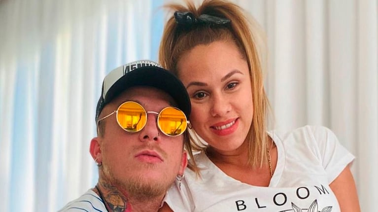 Barby Silenzi se fue de vacaciones y mandó al frente a El Polaco con un video