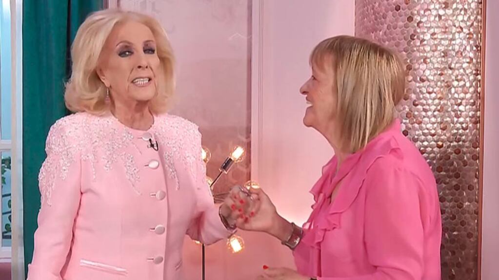 El encuentro de Mirtha Legrand con la abuela de Nicolás Occhiato: “A Tinelli le llevás masitas y no me trajiste nada”