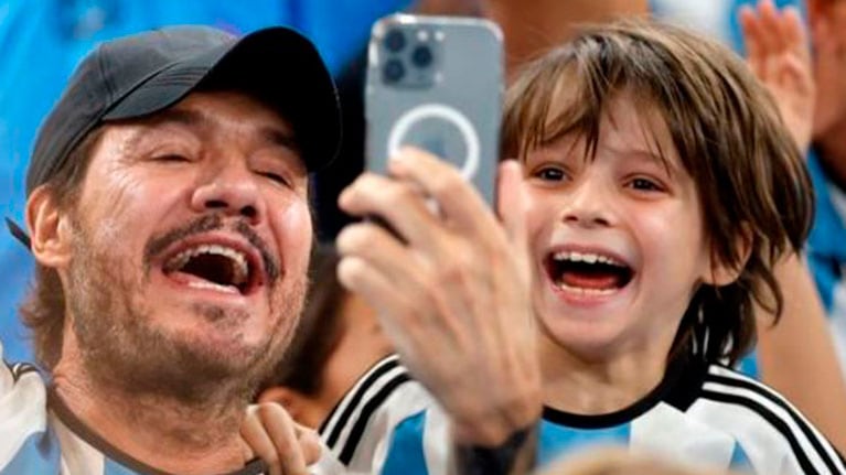 Marcelo Tinelli cumplió la promesa mundialista y se hizo un look bien argento con su hijo Lolo