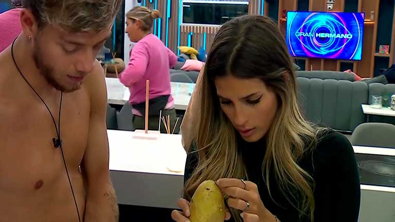 Julieta Poggio se sorprendió en Gran Hermano al pelar una papa por primera vez