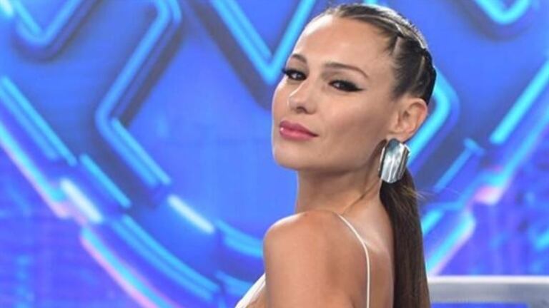 Pampita aseguró que bloquea a los fanáticos que agreden en las redes: "Aunque sean divinos conmigo, a algunos los bloqueo"