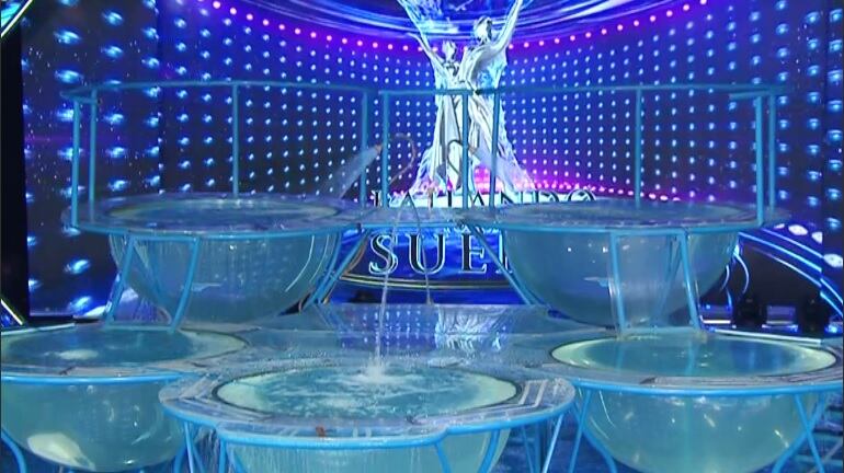 ensayoaquadancesuspendido.ts
