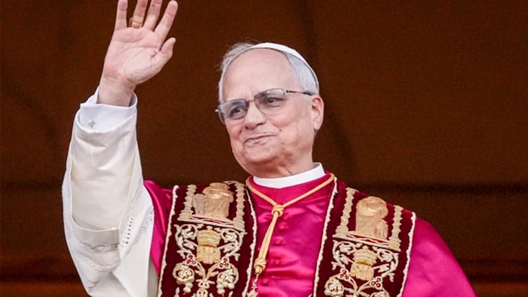 El nuevo papa saluda al mundo: las primeras palabras de León XIV