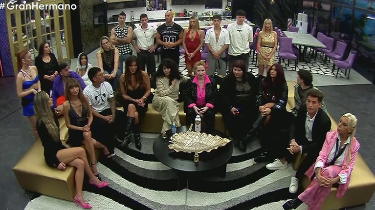 Gran Hermano: Sol Abraham y Cinzia Francischiello vieron a alguien en el techo y cortaron las cámaras