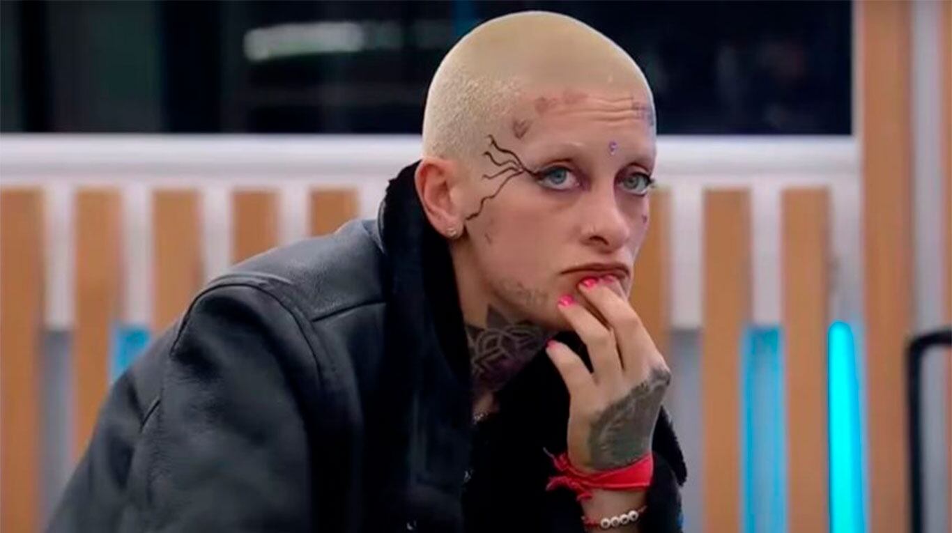 La indignación de Furia luego de que la acusaran de no lavarse los dientes en un reality chileno