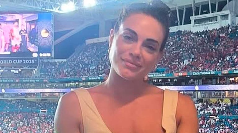 El look de Emilia Attias que llamó la atención en Boca vs. Benfica
