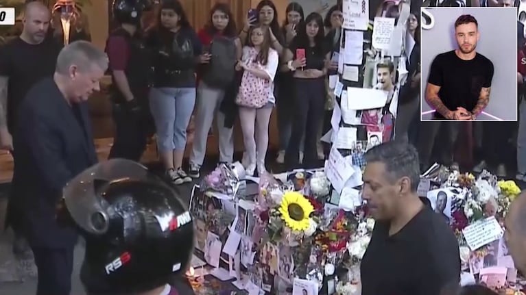 Desgarrador video: el padre de Liam Payne se emocionó en el santuario que armaron las fans en el hotel
