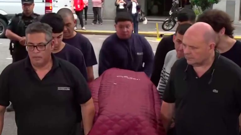 El último adiós a Luis Brandoni: así llegó el féretro de Luis Brandoni para el velatorio en la legislatura 