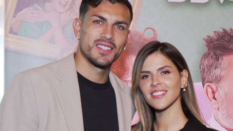 La salida de Leandro Paredes y Camila Galante: todos los detalles de la noche de teatro con amigos