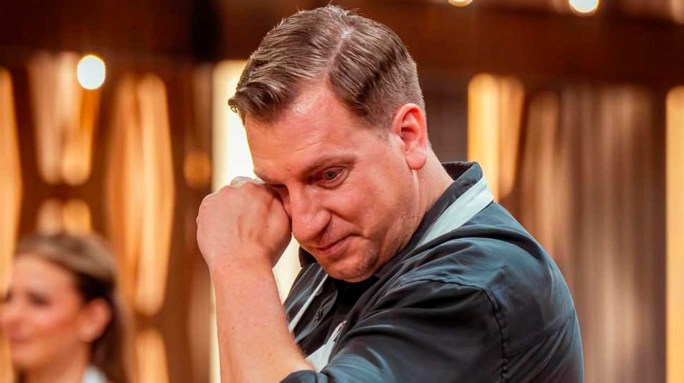 Maxi López se quebró en vivo en MasterChef y terminó abrazado a Wanda Nara