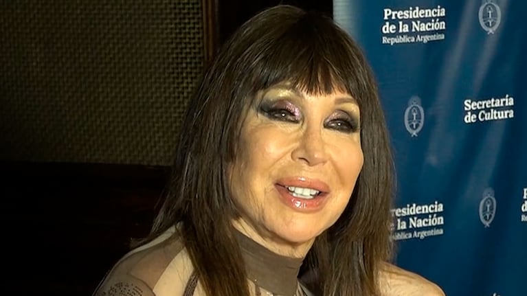 El poderoso mensaje de Moria Casán para los jóvenes en la conferencia de su musical: “No renuncien a ustedes”