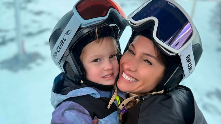 El increíble video de Anita, la hija de Pampita y Roberto García Moritán, esquiando con casi 4 años