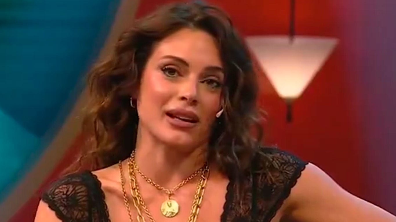 Video: Emilia Attias confirmó que está de novia cuando la quisieron vincular con Nico Vázquez
