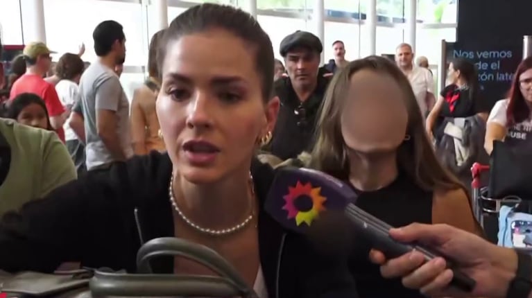 Así escapaba China Suárez de la prensa en su llegada a la Argentina con sus hijos y Mauro Icardi: el video