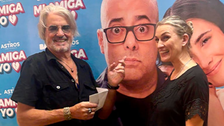 Roberto Pettinato y su novia apoyaron a Sebastián Presta y Flor Torrente en el reestreno de Mi amiga y yo