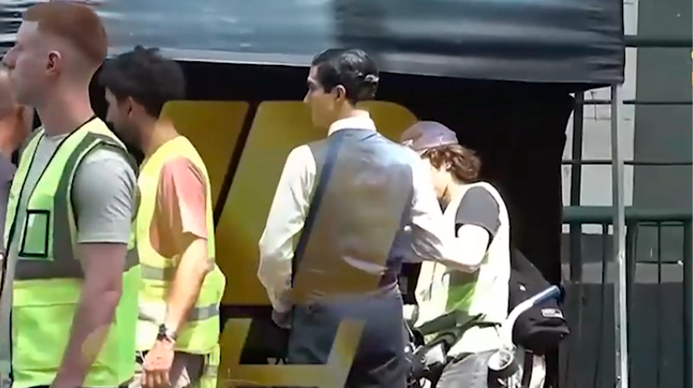 Chino Darín apareció grabando escenas de su nuevo proyecto en Netflix