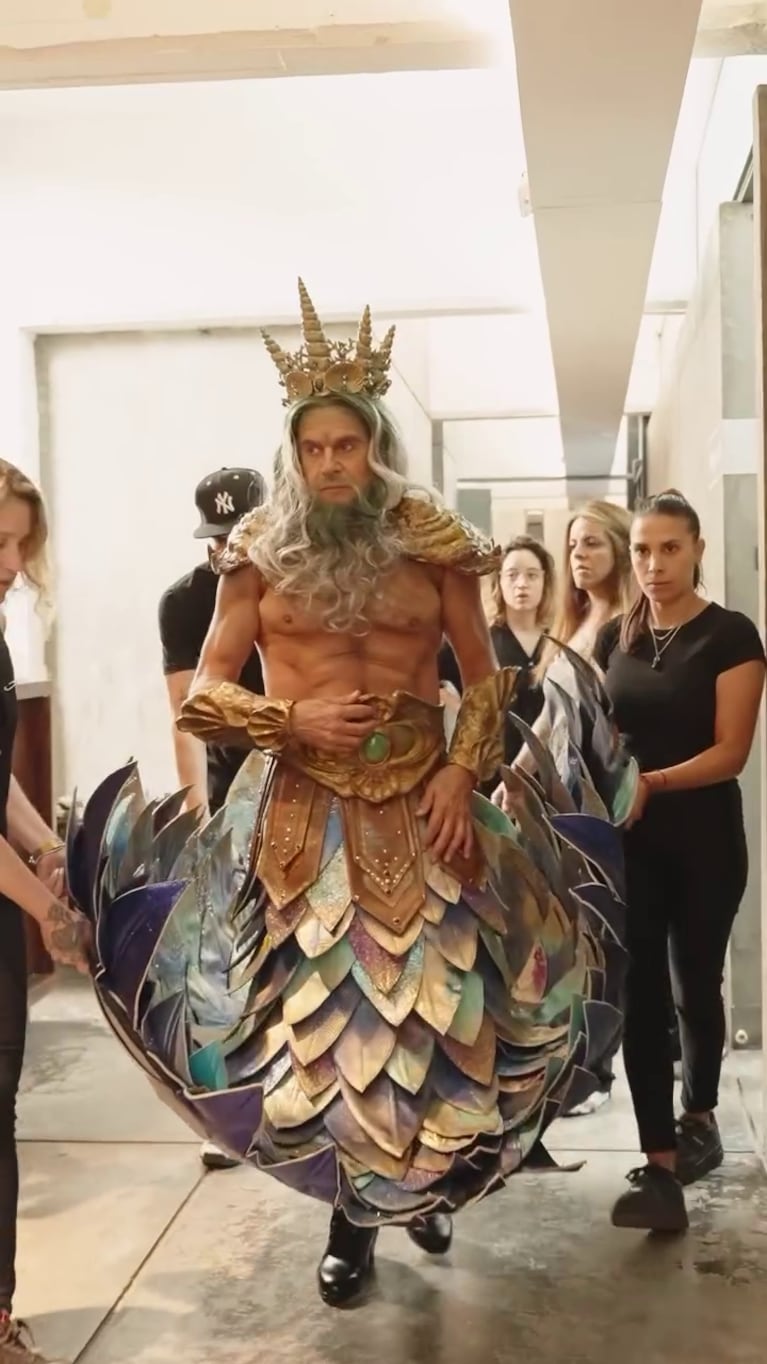 Así es el traje de Tritón que Osvaldo Laport usa en La Sirenita, el musical