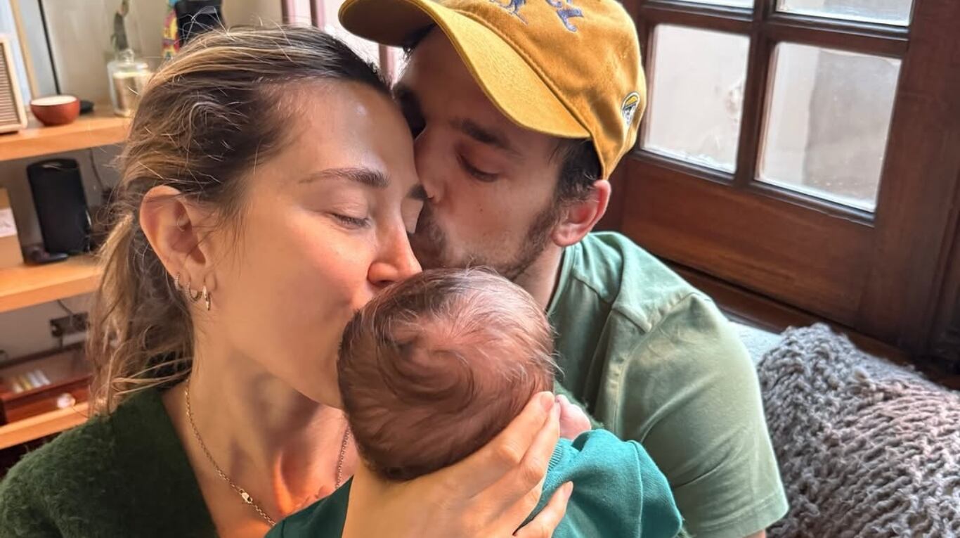 Jimena barón mostró imágenes del bautismo de su hijo, en medio de la receta de una torta