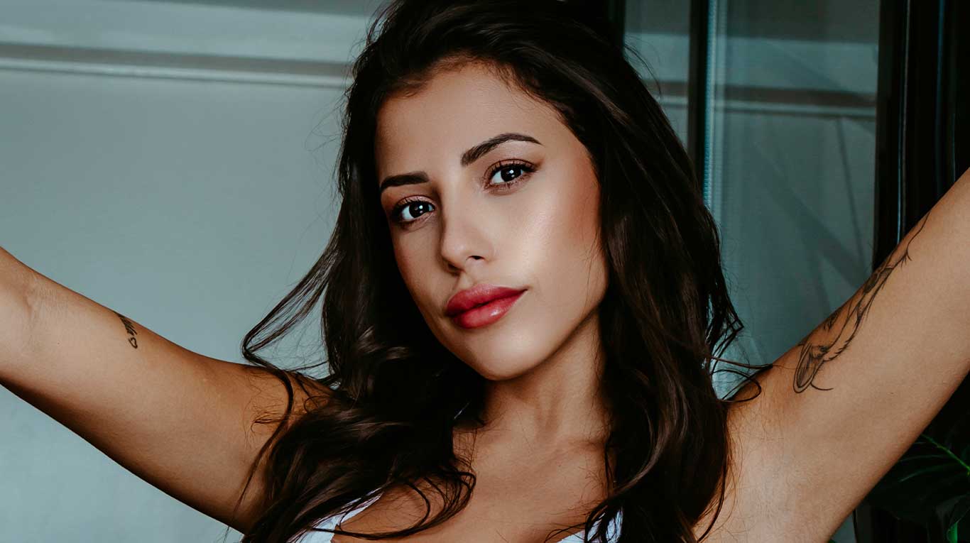 La ex Gran Hermano Jenifer Lauría ahora hace material para adultos
