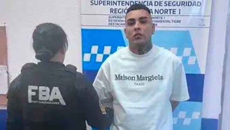 Escándalo con Callejero Fino: lo detuvieron en Tigre con un arma de guerra en una camioneta sin patentes