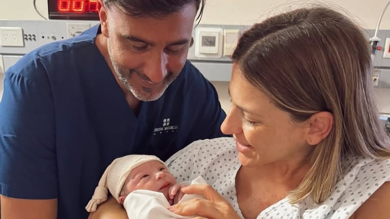 Se conoció quién es el famoso padrino de la beba de Fede Hoppe y Macarena Rinaldi: el divertido video