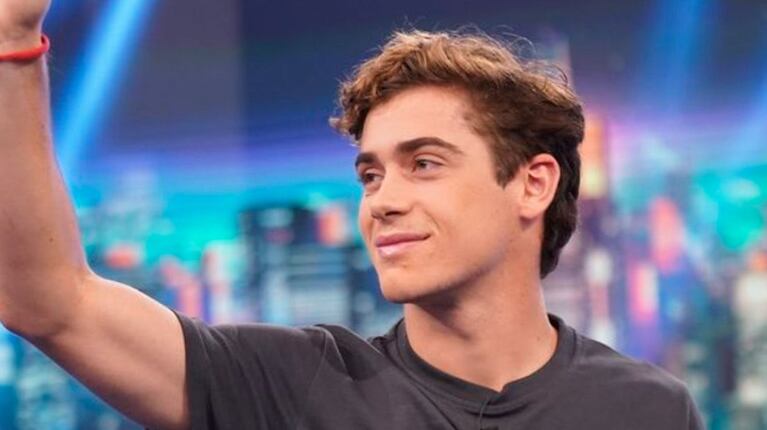 El blooper de Franco Colapinto con su pantalón en El Hormiguero