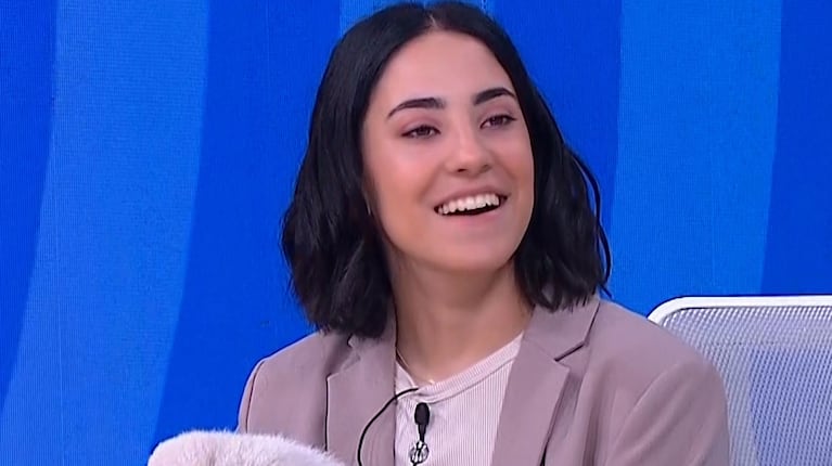 Lucía Maidana presentó en TV a su perrita de 50 días: raza exótica y ocurrente nombre