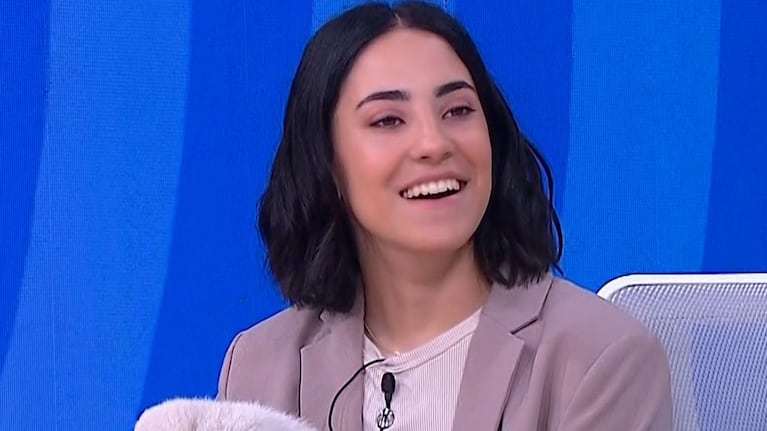 Lucía Maidana presentó en TV a su perrita de 50 días: raza exótica y ocurrente nombre