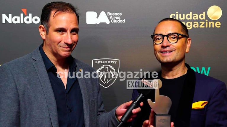 Fabián Medina Flores se llevó un premio Los más clickeados en su mejor momento: “Estoy feliz”