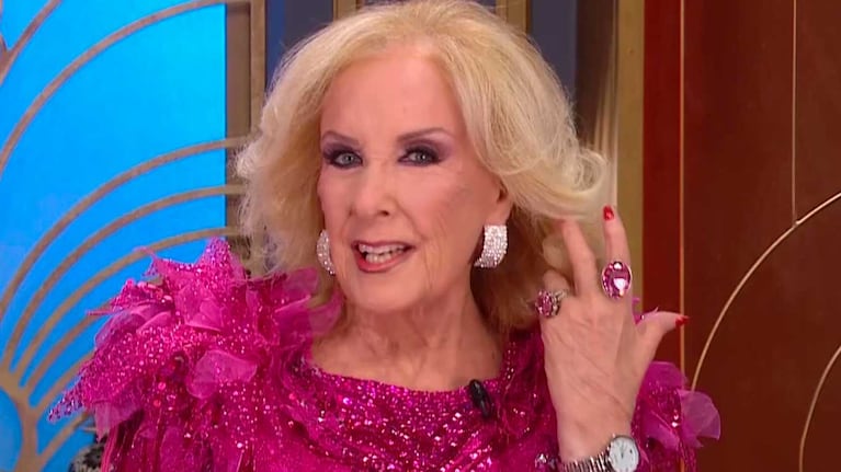 Mirtha Legrand se sorprendió con los anillos que lució en su programa: “Son como un arma de defensa”