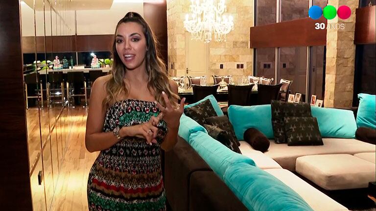Floppy Tesouro abrió las puertas de su millonario penthouse en un piso 43 de Puerto Madero