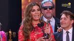 La felicidad de Florencia de la Ve al ganar el premio Martín Fierro de de cable por Flor de Tarde