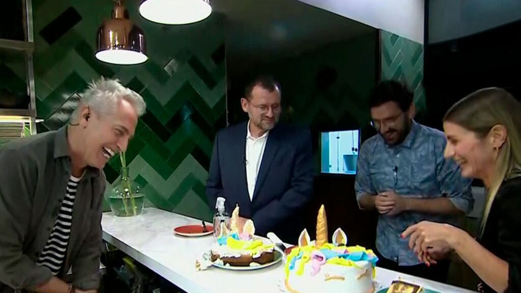 Marley se animó al desafío de la torta unicornio con los jurados de Bake Off