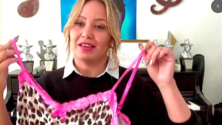 Karina la Princesita revolucionó La Jaula de la moda con sus pijamas