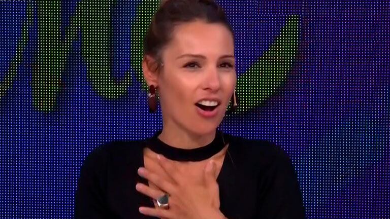 Pampita tiene un nuevo candidato: la reacción de la top en vivo