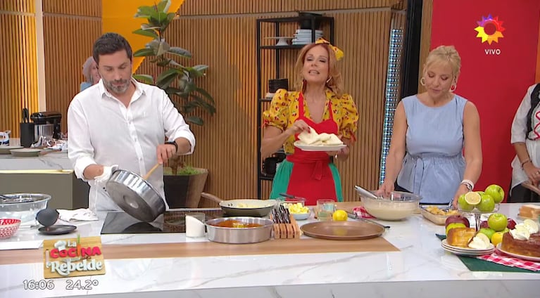 Iliana Calabró le preparó a Jimena Monteverde una tarantela de manzana: así es la receta | Créditos: captura El Trece