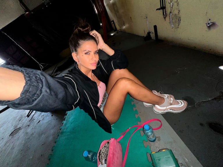 Imagenes de la China Suárez en "En el Barro 2" . Instagram @sangrejaponesa