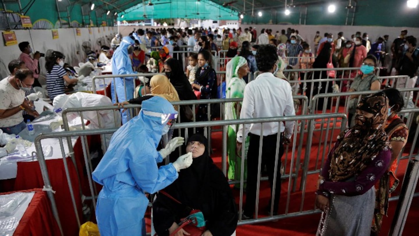 India supera a Brasil y se convierte en el segundo país del mundo con más casos de coronavirus. Foto: AP.