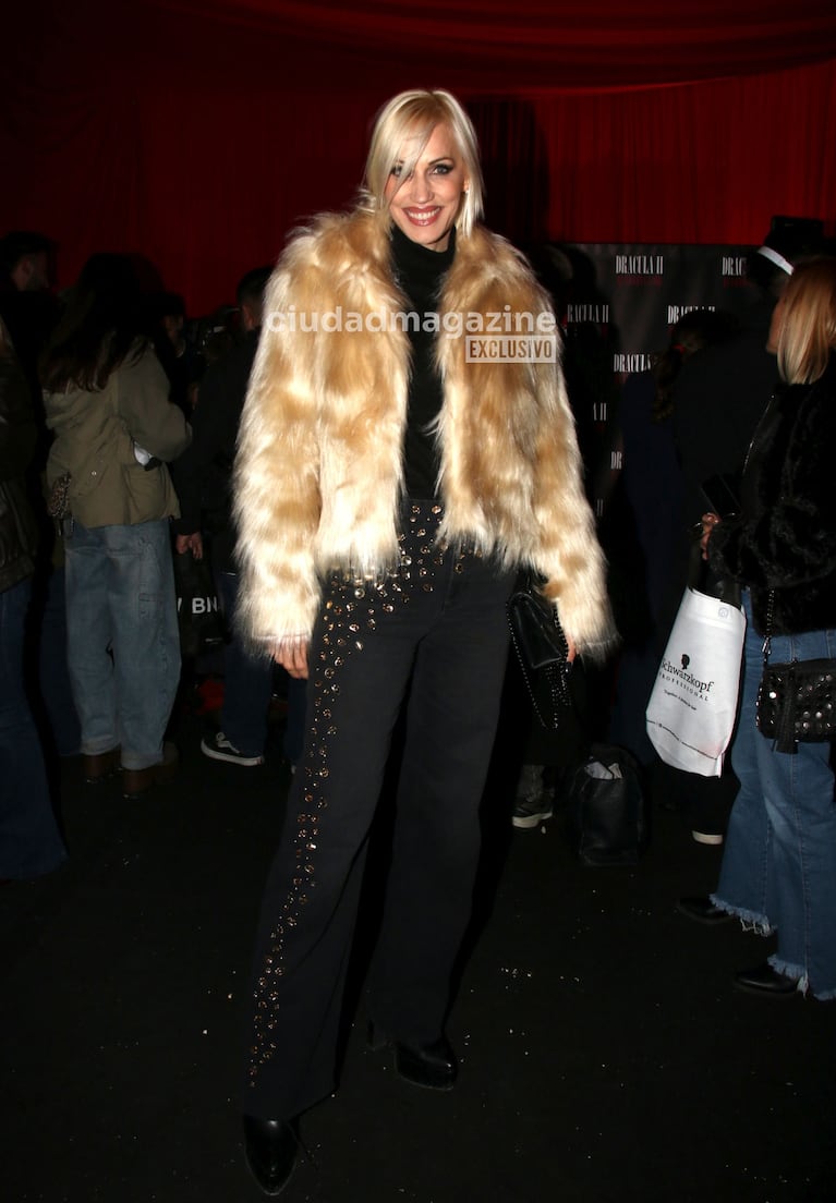 Ingrid Grudke en el estreno de Drácula II Resurrección (Foto: Movilpress).